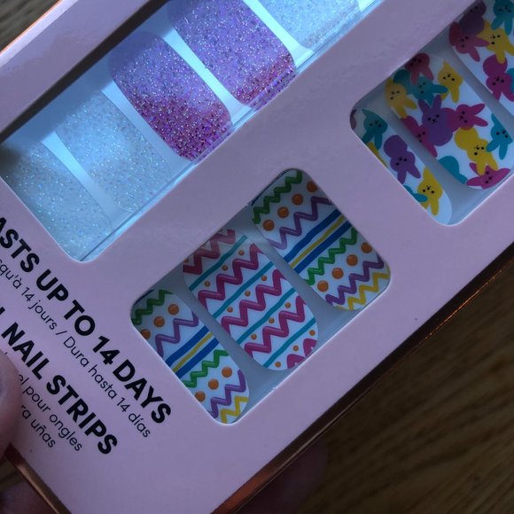 Dashing Diva Gloss Nail Strips Easter Peep Parade NWT - Picture 2 of 4